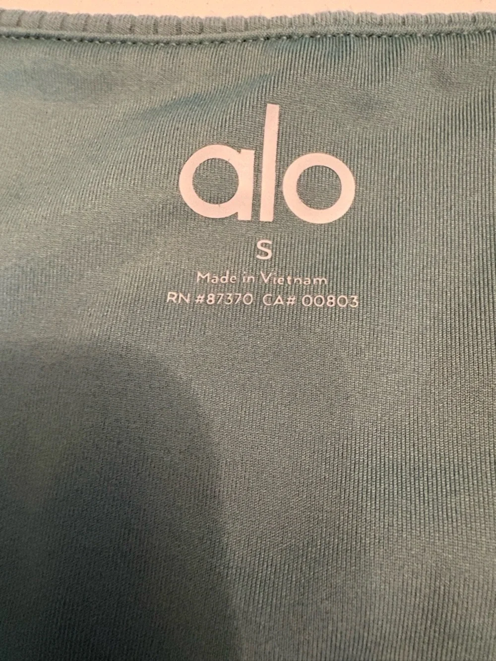 Alo Yoga Blissful Henley crop top green size small